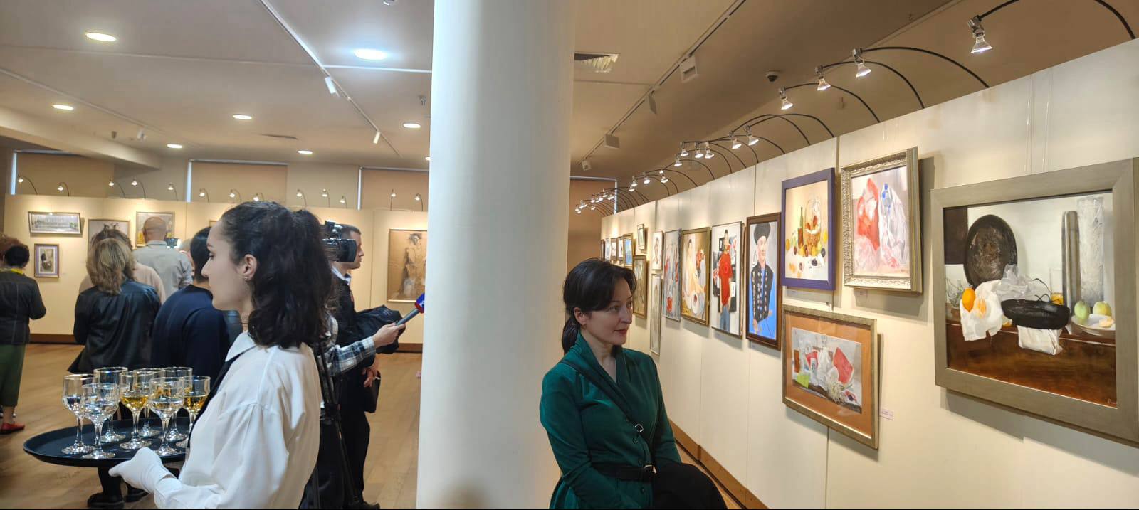 Персональная выставка Вероники Олисаевой «Ретроспектива созерцателя» открылась в Национальном музее Северной Осетии Персональная выставка Вероники Олисаевой «Ретроспектива созерцателя» открылась в Национальном музее Северной Осетии