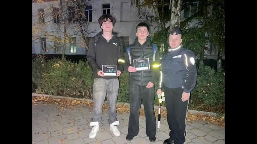 Сотрудники Госавтоинспекции Моздокского района провели акцию «Не дай своей звезде погаснуть! Засветись!»