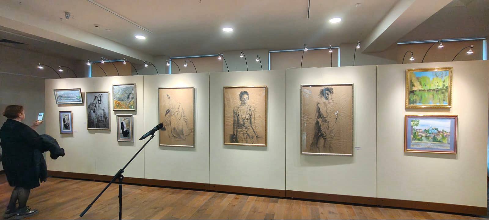 Персональная выставка Вероники Олисаевой «Ретроспектива созерцателя» открылась в Национальном музее Северной Осетии Персональная выставка Вероники Олисаевой «Ретроспектива созерцателя» открылась в Национальном музее Северной Осетии