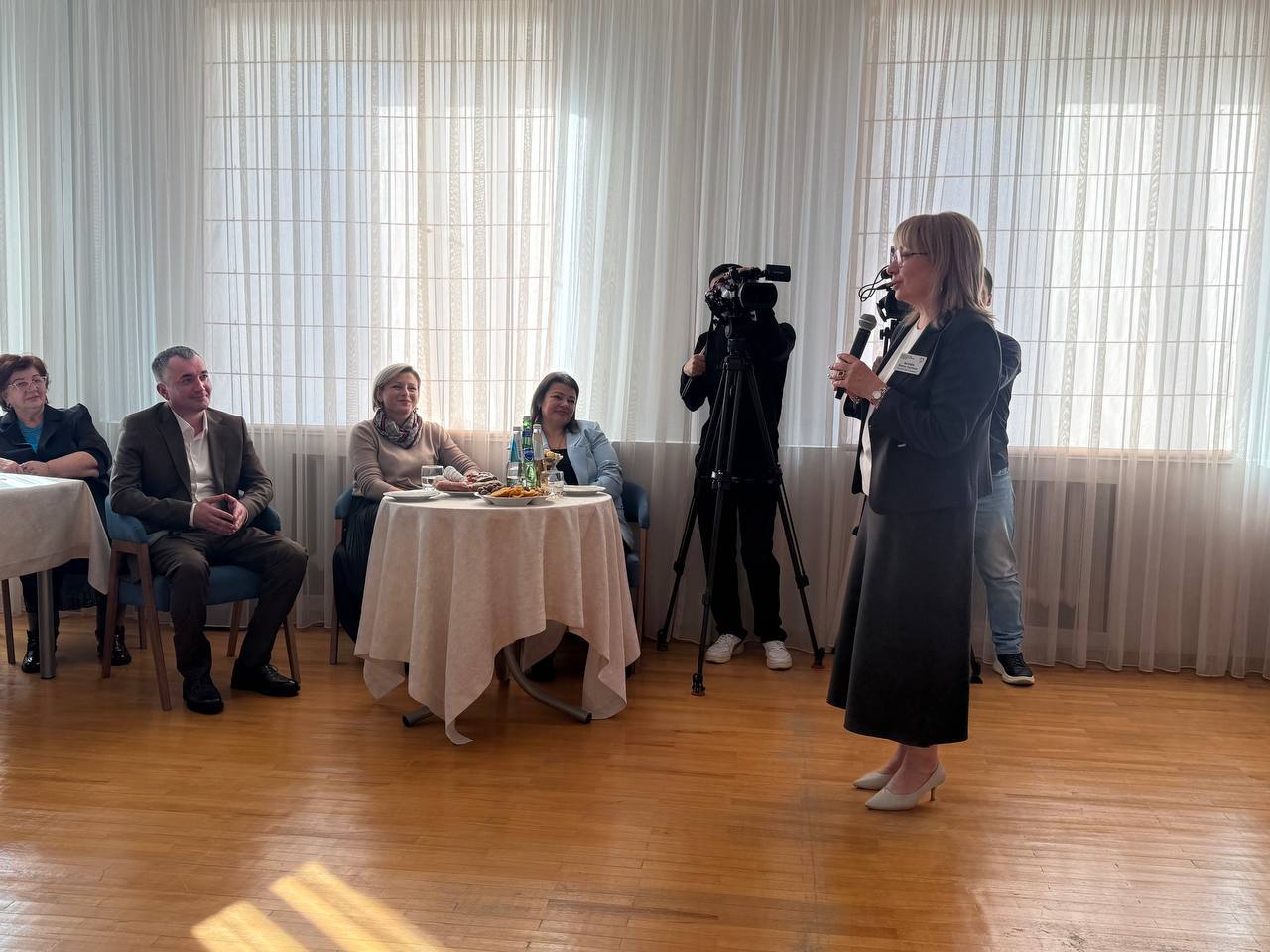 Представители мэрии посетили День открытых дверей в Центре дневного пребывания граждан пожилого возраста и инвалидов