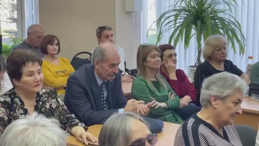 В Центральной городской библиотеке Владикавказа состоялась презентация сборников Народного писателя Осетии, члена Союза писателей РФ Гастана Агнаева