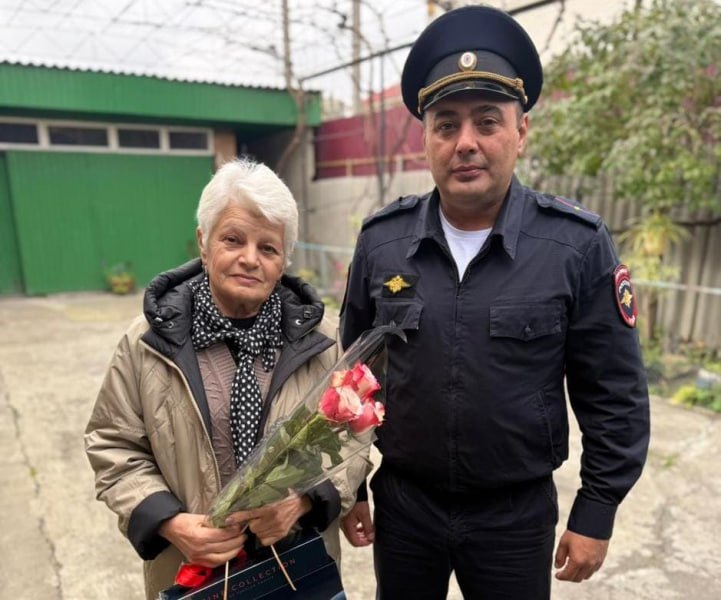 В Северной Осетии накануне Дня памяти погибших при исполнении служебных обязанностей сотрудников полицейские Отдела МВД России по Моздокскому району посетили родственников погибших коллег В Северной Осетии накануне Дня памяти погибших при исполнении служебных обязанностей сотрудников полицейские Отдела МВД России по Моздокскому району посетили родственников погибших коллег