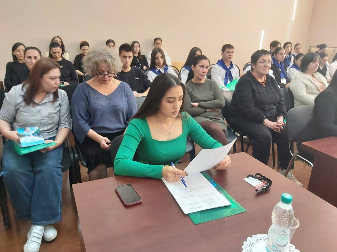 На базе Северо-Осетинского педагогического колледжа проходит семинар для республиканских журналистов, освещающих вопросы реализации государственной национальной политики: "Межнациональные отношения в зеркале СМИ" На базе Северо-Осетинского педагогического колледжа проходит семинар для республиканских журналистов, освещающих вопросы реализации государственной национальной политики: "Межнациональные отношения в зеркале СМИ"