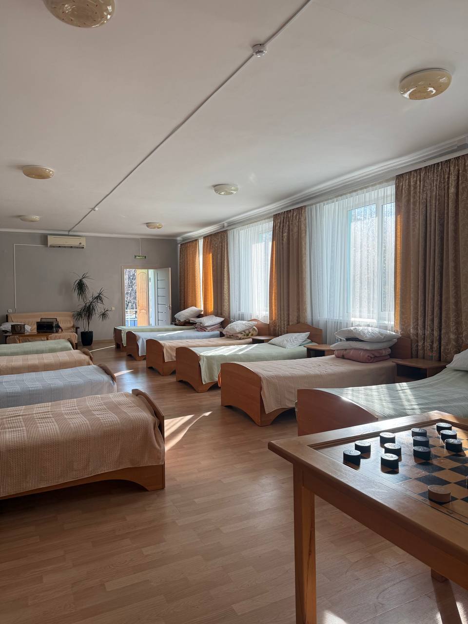 Представители мэрии посетили День открытых дверей в Центре дневного пребывания граждан пожилого возраста и инвалидов Представители мэрии посетили День открытых дверей в Центре дневного пребывания граждан пожилого возраста и инвалидов