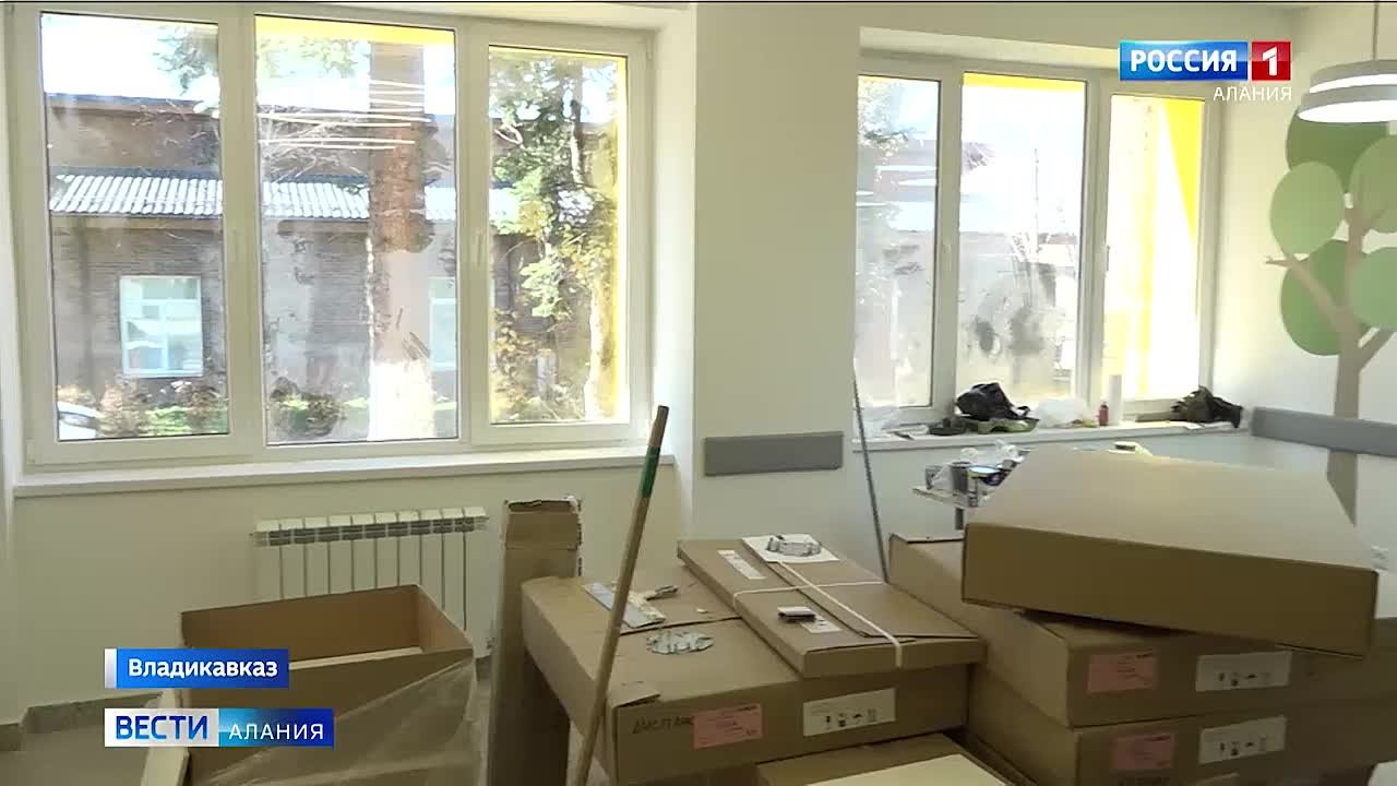 Первая детская поликлиника начала принимать пациентов в капитально отремонтированном здании