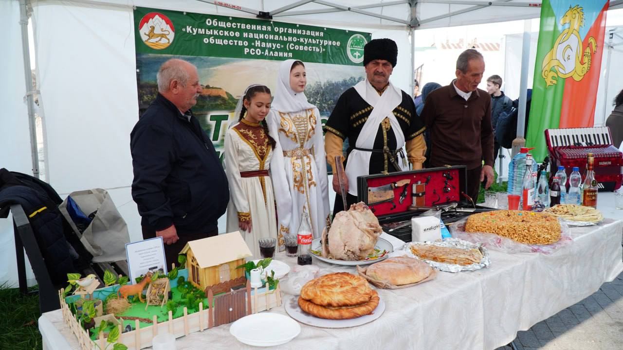 Форум «Мозаика Дружбы», объединяющий национально-культурные центры и этнические общины Северного Кавказа, проходит во Владикавказе Форум «Мозаика Дружбы», объединяющий национально-культурные центры и этнические общины Северного Кавказа, проходит во Владикавказе