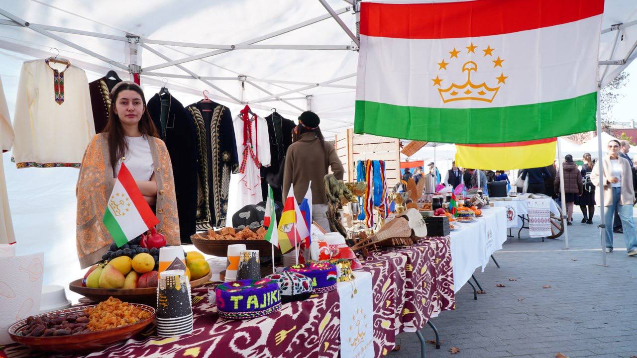 Форум «Мозаика Дружбы», объединяющий национально-культурные центры и этнические общины Северного Кавказа, проходит во Владикавказе Форум «Мозаика Дружбы», объединяющий национально-культурные центры и этнические общины Северного Кавказа, проходит во Владикавказе