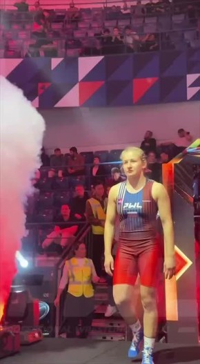 Осетинская спортсменка Алина Касабиева уступила двукратной чемпионке мира, бронзовому призёру Олимпийских игр Ноноке Озаки из Японии в рамках борцовской лиги PWI 10