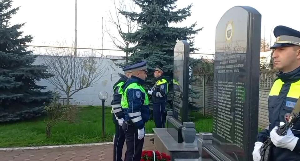 , 8 ,                  ,    ,   ...