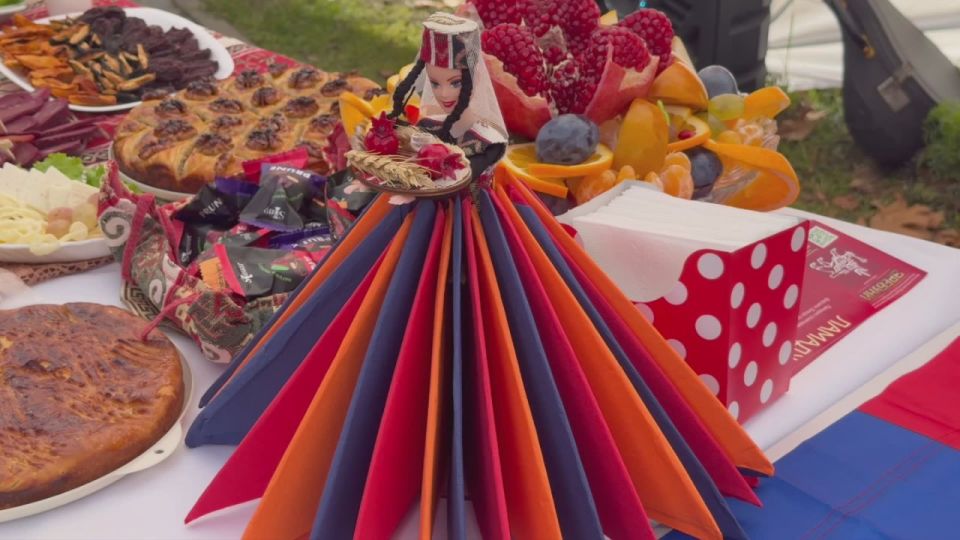 Сергей Меняйло: В Северной Осетии открылась выставка-ярмарка национальных подворий «В единой семье народов»