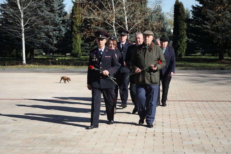 Представители руководства Министерстве внутренних дел Северной Осетии ветераны, общественники почтили память сотрудников, погибших при выполнении служебных обязанностей Представители руководства Министерстве внутренних дел Северной Осетии ветераны, общественники почтили память сотрудников, погибших при выполнении служебных обязанностей