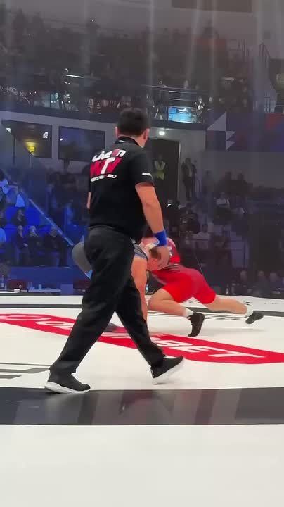 Алихан Кцоев - победитель борцовского турнира PWL 10