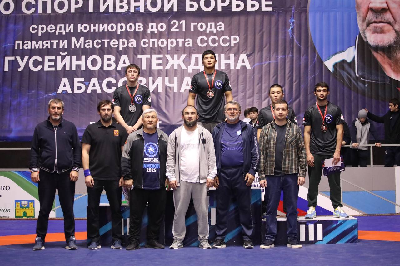 Мемориал Гусейнова: осетинские борцы завоевали четыре награды Мемориал Гусейнова: осетинские борцы завоевали четыре награды