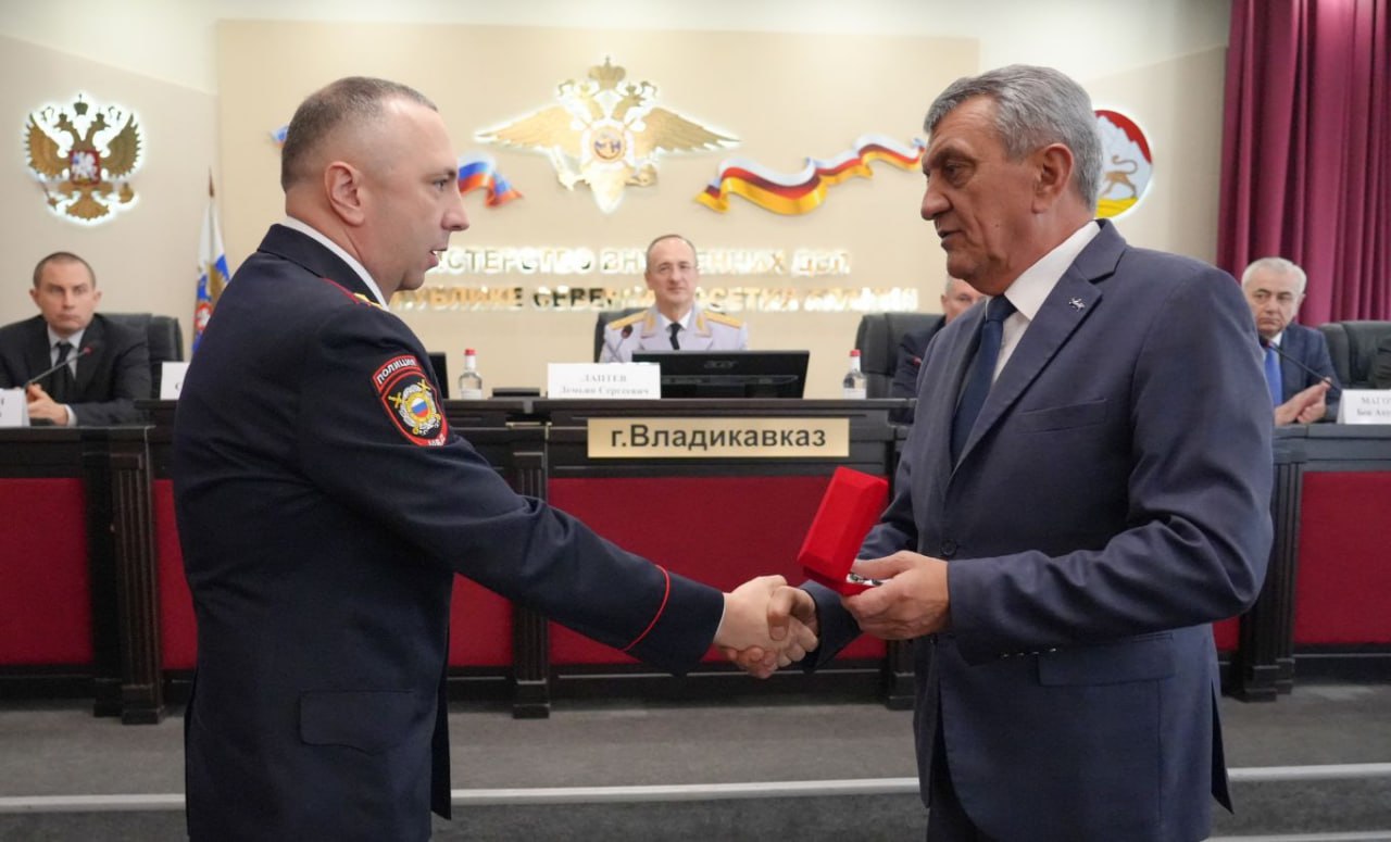 Сергей Меняйло поздравил с профессиональным праздником личный состав МВД по Северной Осетии Сергей Меняйло поздравил с профессиональным праздником личный состав МВД по Северной Осетии