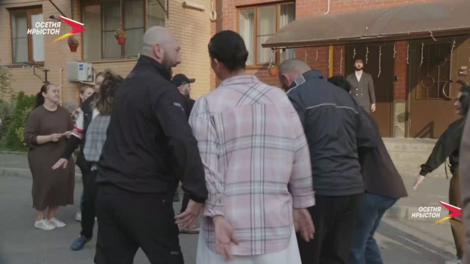 Ацы хатт н студи рахастам Дзуджыхъуы Дзусаты Ибрагимы уынджы кртытй иум