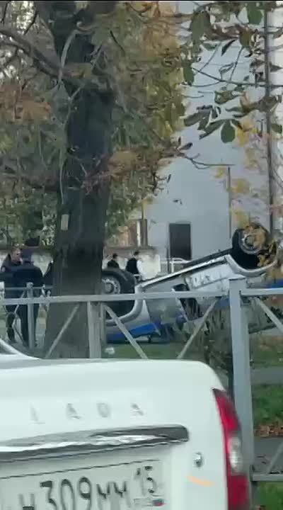 Авария с участием полицейской машины на ул. Мамсурова между ул. Ардонская и пр. Коста