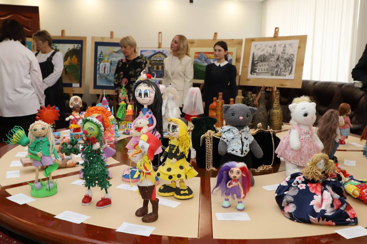 В АМС Владикавказа прошла встреча председателя парламента РСО-Алания Таймураза Тускаева с работниками дополнительного образования В АМС Владикавказа прошла встреча председателя парламента РСО-Алания Таймураза Тускаева с работниками дополнительного образования