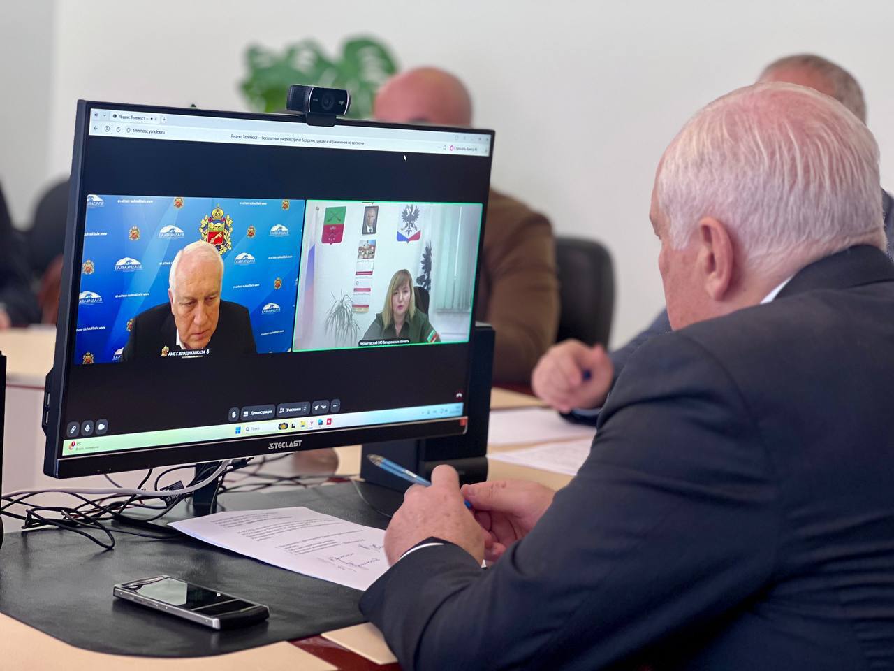 Под председательством главы АМС г.Владикавказа Вячеслава Мильдзихова состоялось совещание в режиме ВКС с главой Черниговского муниципального образования Запорожской области Илоной Щипенко Под председательством главы АМС г.Владикавказа Вячеслава Мильдзихова состоялось совещание в режиме ВКС с главой Черниговского муниципального образования Запорожской области Илоной Щипенко