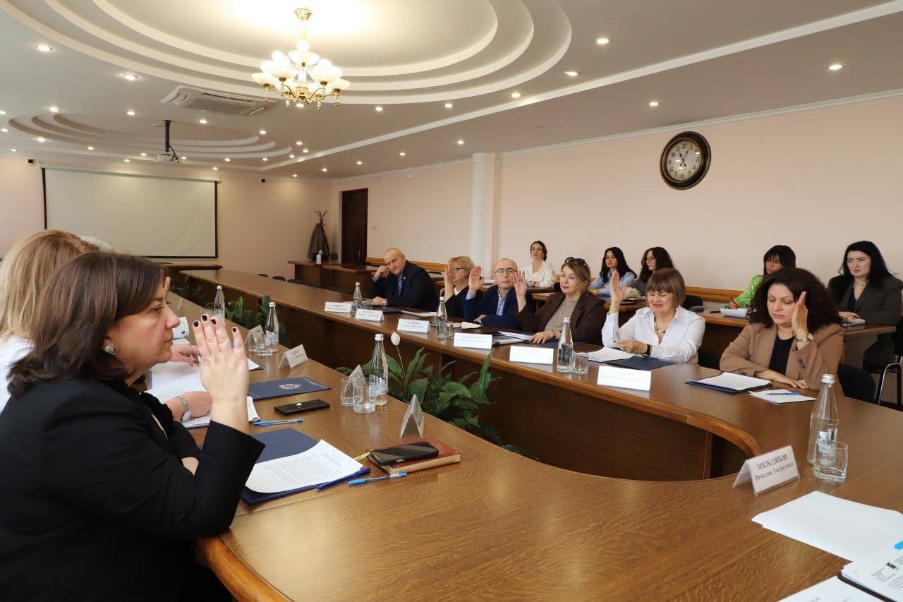 Возле стадиона «Динамо» установят памятник основателю осетинской школы вольной борьбы Аслану-Беку Дзгоеву Возле стадиона «Динамо» установят памятник основателю осетинской школы вольной борьбы Аслану-Беку Дзгоеву