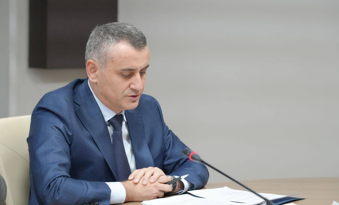 Председатель Правительства РСО – Алания Борис Джанаев провел совещание по реализации проектов, предусмотренных профильными программами Министерства ЖКХ, топлива и энергетики Председатель Правительства РСО – Алания Борис Джанаев провел совещание по реализации проектов, предусмотренных профильными программами Министерства ЖКХ, топлива и энергетики