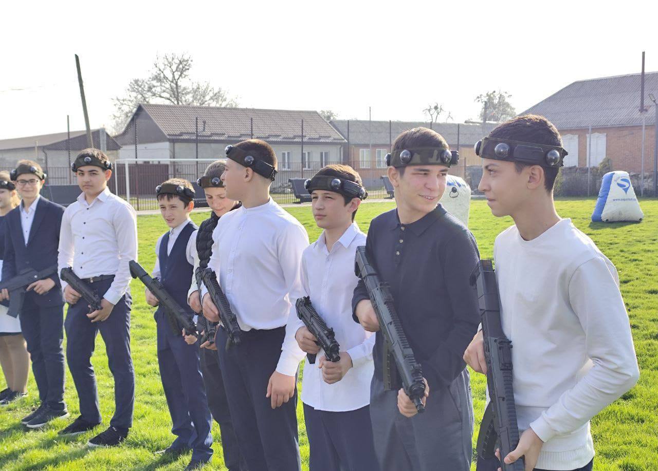 По программе военно-патриотического интенсива «Балц», реализуемого в рамках реализации национального проекта «Молодёжь и дети» при поддержке Федерального агентства по делам молодёжи (Росмолодёжь), в Зональном центре... По программе военно-патриотического интенсива «Балц», реализуемого в рамках реализации национального проекта «Молодёжь и дети» при поддержке Федерального агентства по делам молодёжи (Росмолодёжь), в Зональном центре...