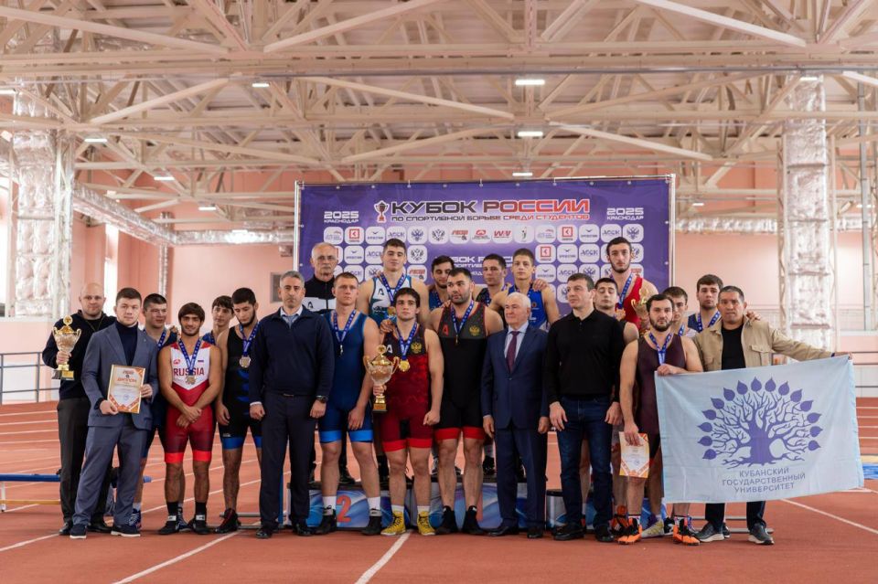 Сборная команда Северо-Осетинского государственного университета имени Коста Хетагурова одержала победу в открытом командном Кубке России среди студентов по вольной борьбе