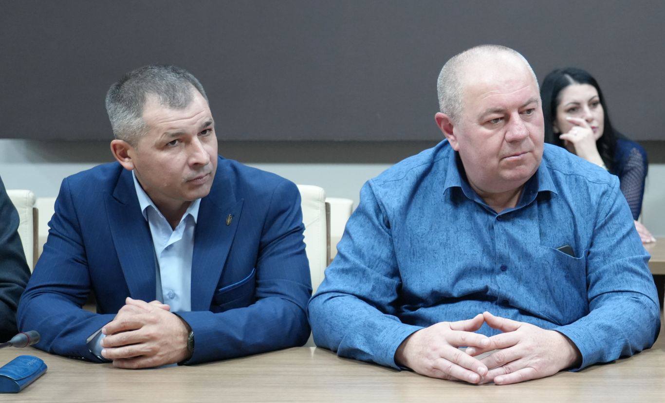 Глава РСО – Алания Сергей Меняйло встретился с финалистами региональной образовательной программы для участников специальной военной операции «Доблесть Осетии». Глава РСО – Алания Сергей Меняйло встретился с финалистами региональной образовательной программы для участников специальной военной операции «Доблесть Осетии».