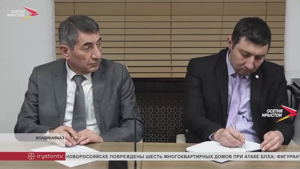 Борис Джанаев провел совещание по участию Северной Осетии в грантовом конкурсе Президентского фонда культурных инициатив