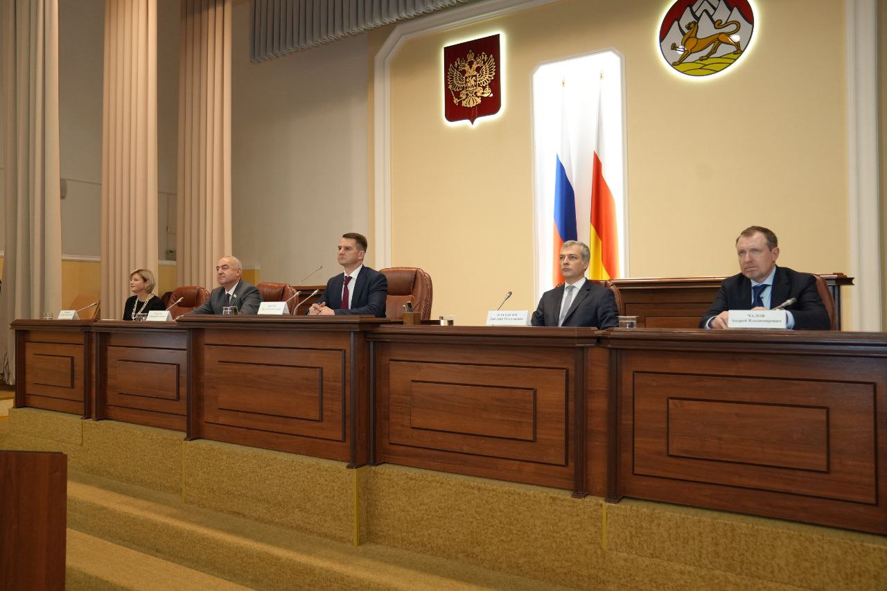 Социальный контракт и республиканские субсидии - об эффективных региональных практиках по трудоустройству участников СВО говорили сегодня в Северной Осетии Социальный контракт и республиканские субсидии - об эффективных региональных практиках по трудоустройству участников СВО говорили сегодня в Северной Осетии