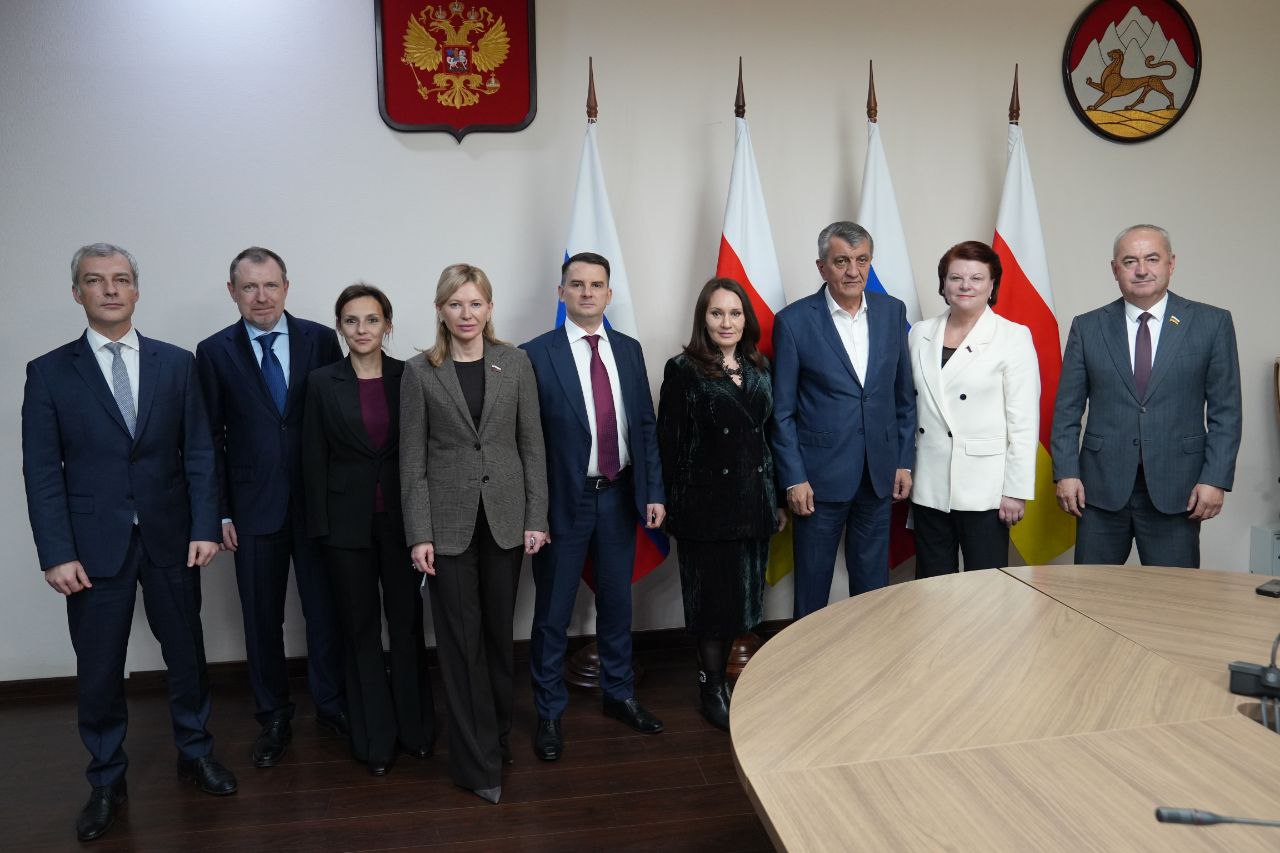 Социальный контракт и республиканские субсидии - об эффективных региональных практиках по трудоустройству участников СВО говорили сегодня в Северной Осетии