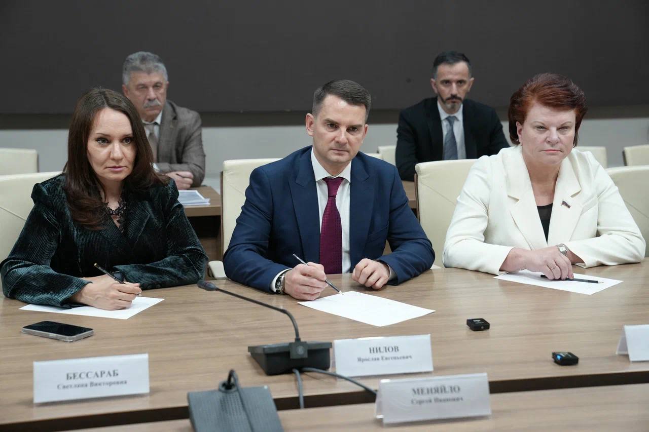 Сергей Меняйло: Встретился с делегацией Комитета Государственной Думы Российской Федерации по труду, социальной политике и делам ветеранов во главе с Ярославом Ниловым Сергей Меняйло: Встретился с делегацией Комитета Государственной Думы Российской Федерации по труду, социальной политике и делам ветеранов во главе с Ярославом Ниловым