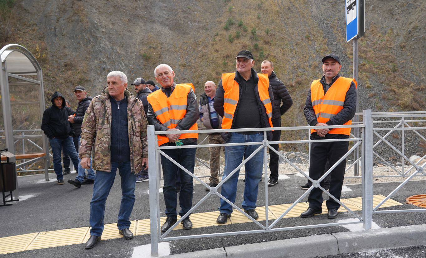 Глава РСО – Алания Сергей Меняйло принял участие в открытии после масштабной реконструкции дороги «Транскам» – В.Згид – Мацута». Глава РСО – Алания Сергей Меняйло принял участие в открытии после масштабной реконструкции дороги «Транскам» – В.Згид – Мацута».