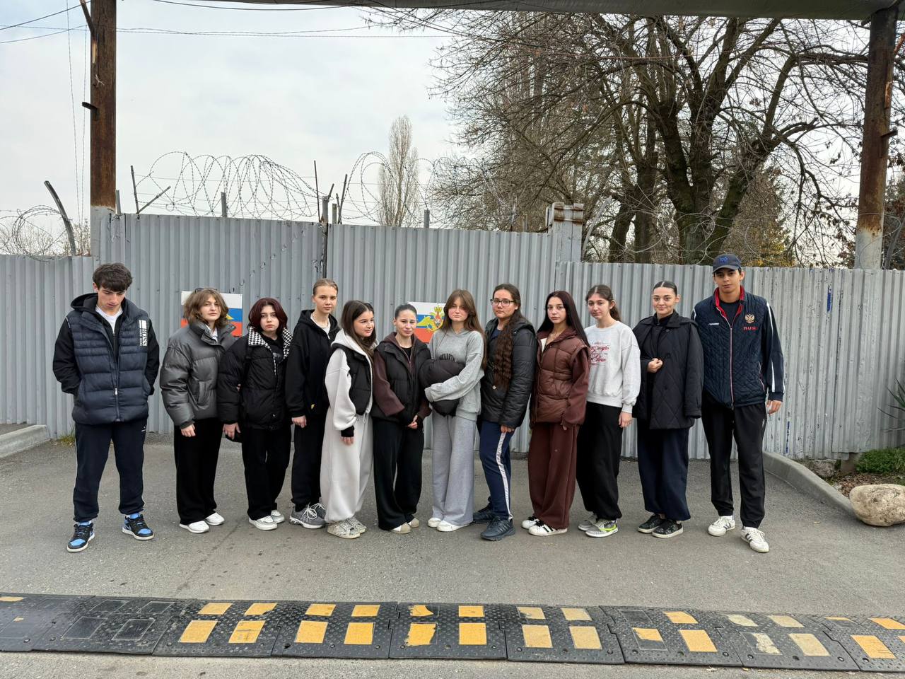 Преподаватели и активисты первичного отделения «Движения Первых» ГАПОУ СОГТЭК приняли участие в закладке Вишнёвого сада " ... ОДНОЙ ЗВЕЗДОЙ ЗЕМЛЯ БЕДНЕЕ СТАЛА, ОДНОЙ ЗВЕЗДОЙ БОГАЧЕ СТАЛИ НЕБЕСА Преподаватели и активисты первичного отделения «Движения Первых» ГАПОУ СОГТЭК приняли участие в закладке Вишнёвого сада " ... ОДНОЙ ЗВЕЗДОЙ ЗЕМЛЯ БЕДНЕЕ СТАЛА, ОДНОЙ ЗВЕЗДОЙ БОГАЧЕ СТАЛИ НЕБЕСА