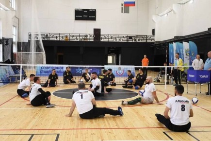 Команда ветеранов Северной Осетии заняла второе место на турнире по волейболу сидя в Ставрополе