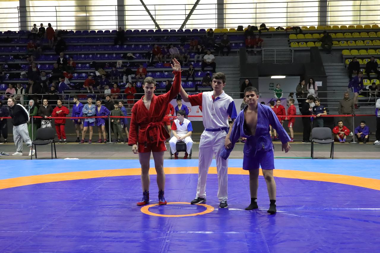 Министр физической культуры и спорта РСО-Алания Сослан Фраев принял участие в церемонии открытия первенства РСО-Алания по самбо, посвящённого Всероссийскому дню самбо Министр физической культуры и спорта РСО-Алания Сослан Фраев принял участие в церемонии открытия первенства РСО-Алания по самбо, посвящённого Всероссийскому дню самбо