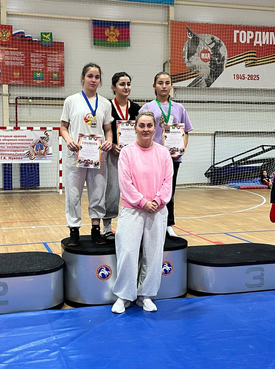 15 ноября в Славянском районе Краснодарского края прошел открытый турнир по женской борьбе, организованный в рамках госпрограммы «Спорт России» 15 ноября в Славянском районе Краснодарского края прошел открытый турнир по женской борьбе, организованный в рамках госпрограммы «Спорт России»