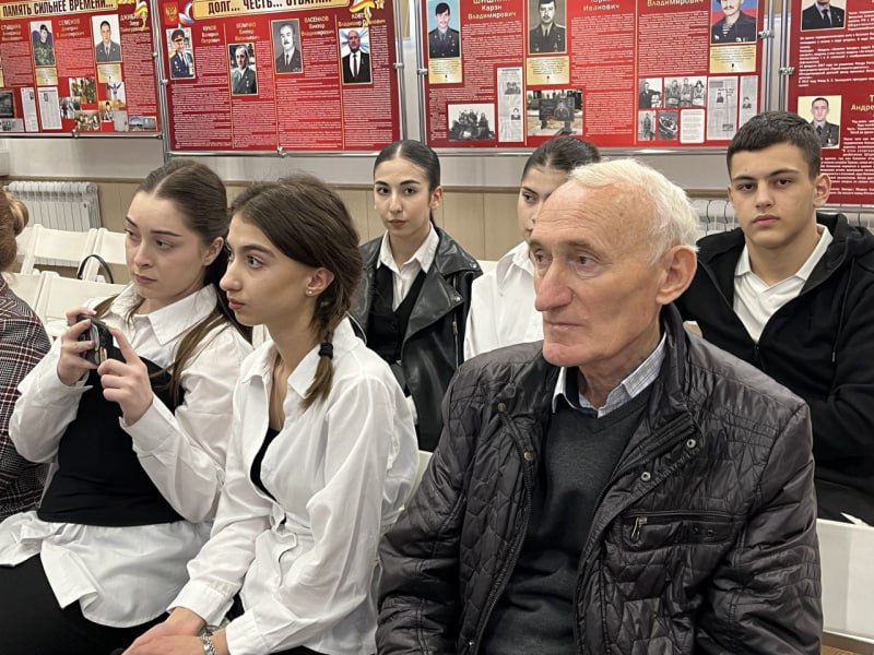 В Музее истории органов внутренних дел Северной Осетии в преддверии 102-ей годовщины службы участковых уполномоченных полиции состоялся урок мужества