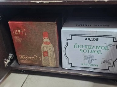 За сбыт контрафактного алкоголя во Владикавказе задержаны пятеро участников организованной группы