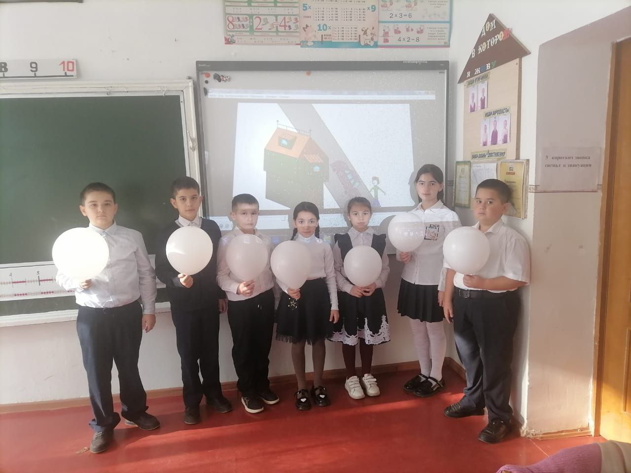 По инициативе Госавтоинспекции Дигорского района в школах провели цикл мероприятий, приуроченных к Всемирному дню памяти жертв ДТП По инициативе Госавтоинспекции Дигорского района в школах провели цикл мероприятий, приуроченных к Всемирному дню памяти жертв ДТП