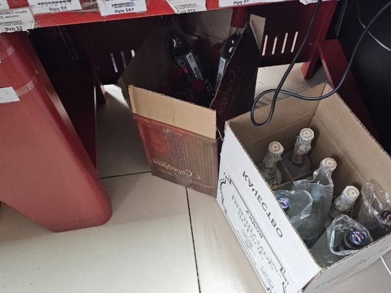 За сбыт контрафактного алкоголя во Владикавказе задержаны пятеро участников организованной группы За сбыт контрафактного алкоголя во Владикавказе задержаны пятеро участников организованной группы