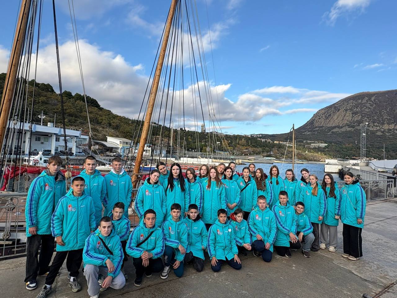 19 одаренных школьников из Северной Осетии стали участниками профильной смены в «Артеке»