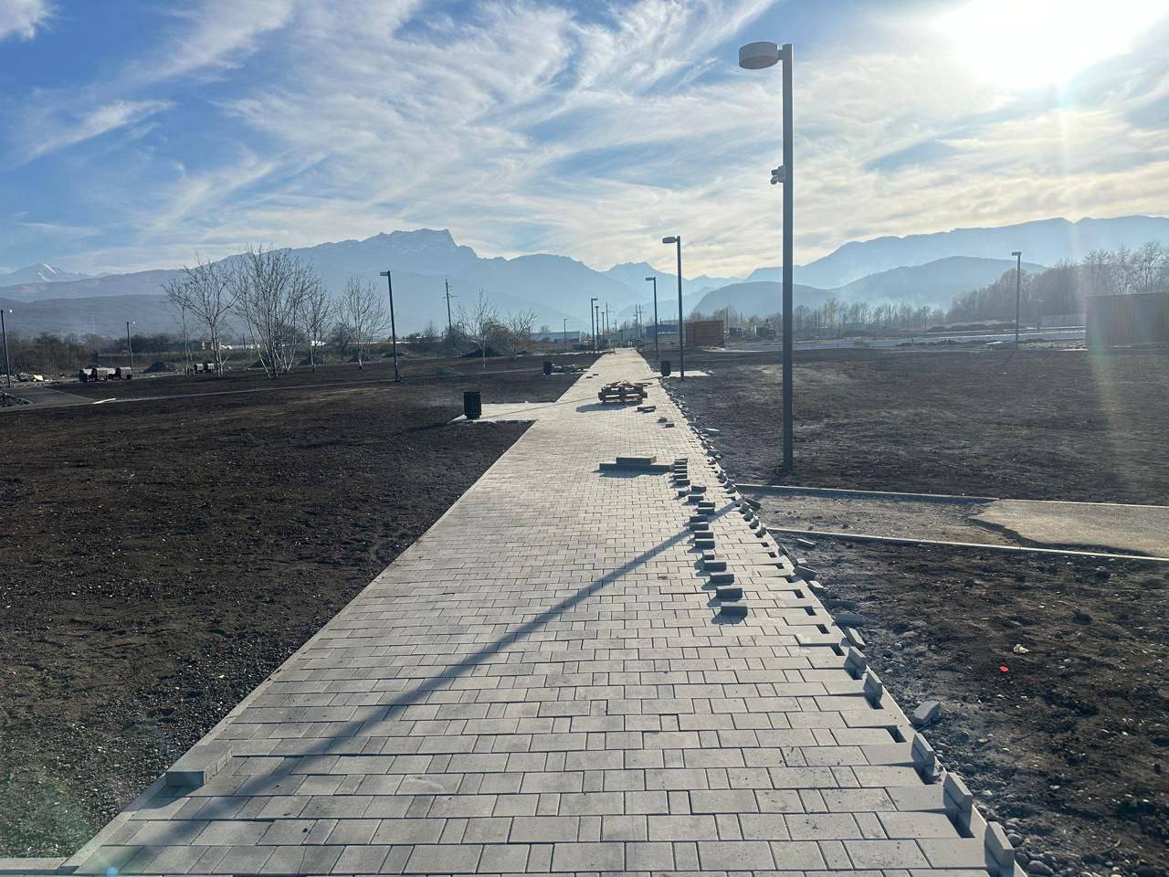 В Алагире откроют новую зону отдыха «Солнечная долина» В Алагире откроют новую зону отдыха «Солнечная долина»