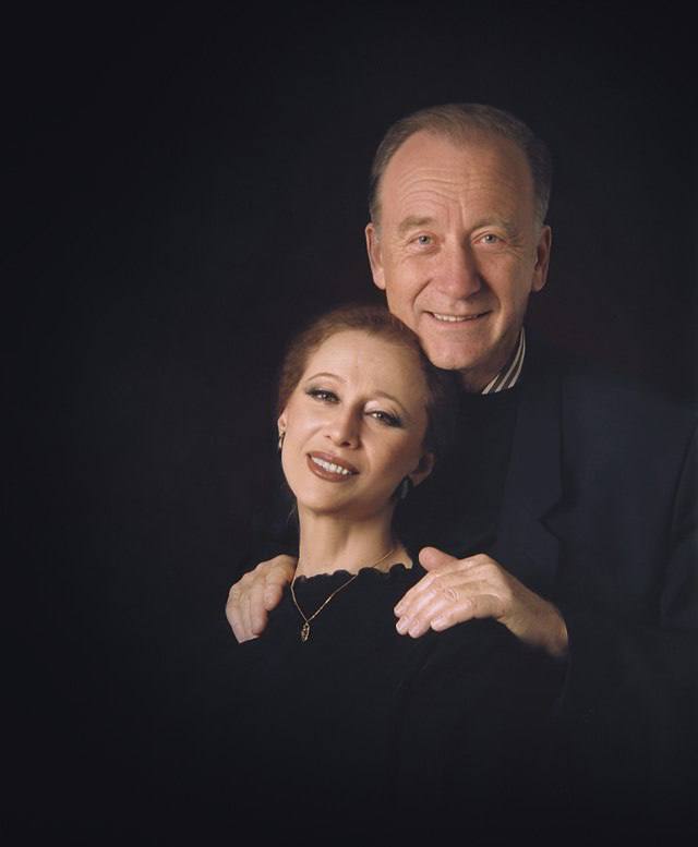 Спектакль «Майя» о жизни и творчестве балерины Майи Плисецкой покажут в Северной Осетии Спектакль «Майя» о жизни и творчестве балерины Майи Плисецкой покажут в Северной Осетии