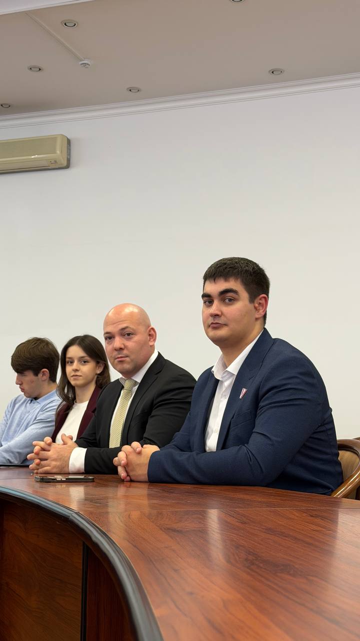 На базе СОГУ им. К. Л. Хетагурова состоялась встреча в формате открытого диалога со студентами На базе СОГУ им. К. Л. Хетагурова состоялась встреча в формате открытого диалога со студентами