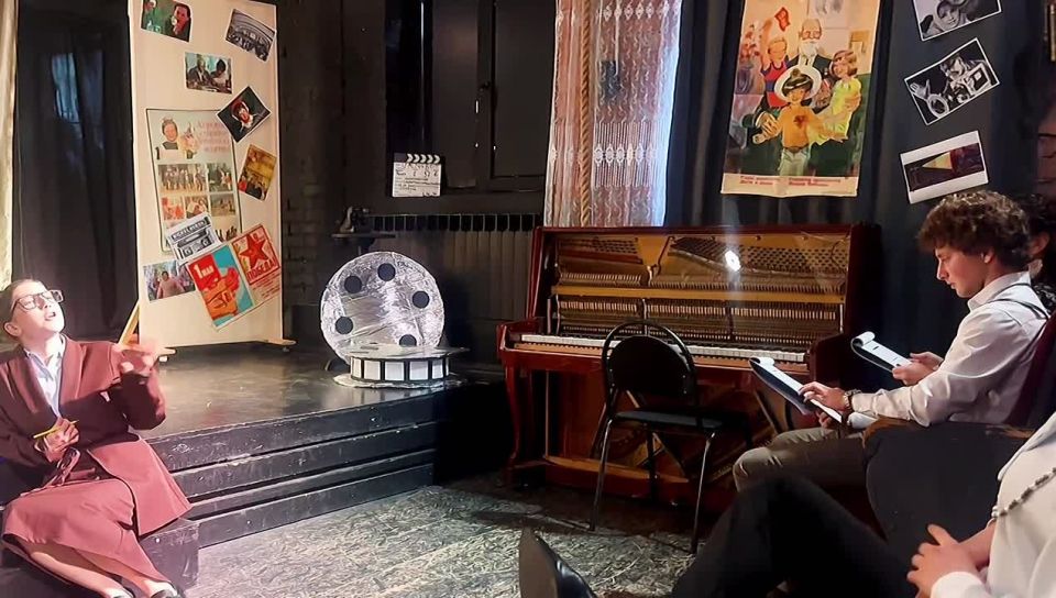 Дипломная работа на тему советского кино представлена в театре ШКИТ