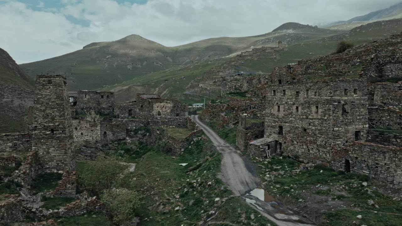 Во Владикавказе покажут документальный фильм о Северной Осетии Во Владикавказе покажут документальный фильм о Северной Осетии