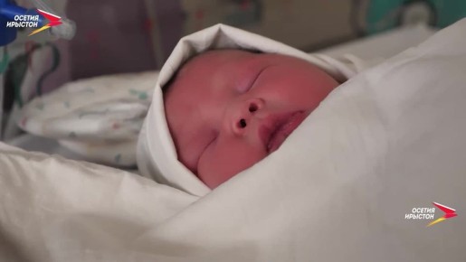 За каждым сияющим взглядом малыша, за каждой улыбкой счастливой матери, стоит огромный труд, безграничная отвага и крепкая рука