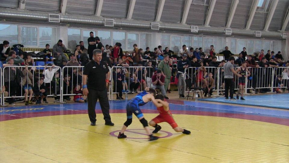 Команда Северной Осетии стала лучшей по итогам открытого республиканского турнира по вольной борьбе «Моздокский ковер»