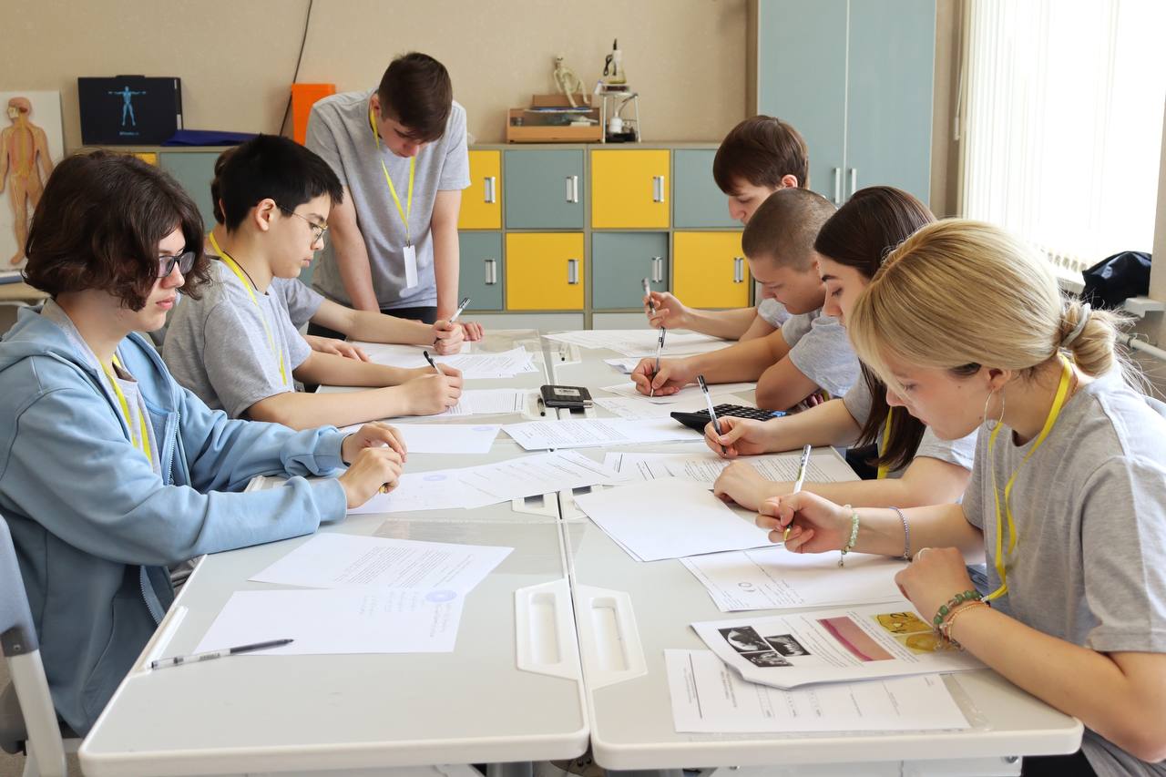 Сергей Меняйло: В мероприятиях на базе Центра выявления, поддержки и развития способностей и талантов детей и молодёжи «Вершина» приняли участие более 15 тысяч ребят Сергей Меняйло: В мероприятиях на базе Центра выявления, поддержки и развития способностей и талантов детей и молодёжи «Вершина» приняли участие более 15 тысяч ребят