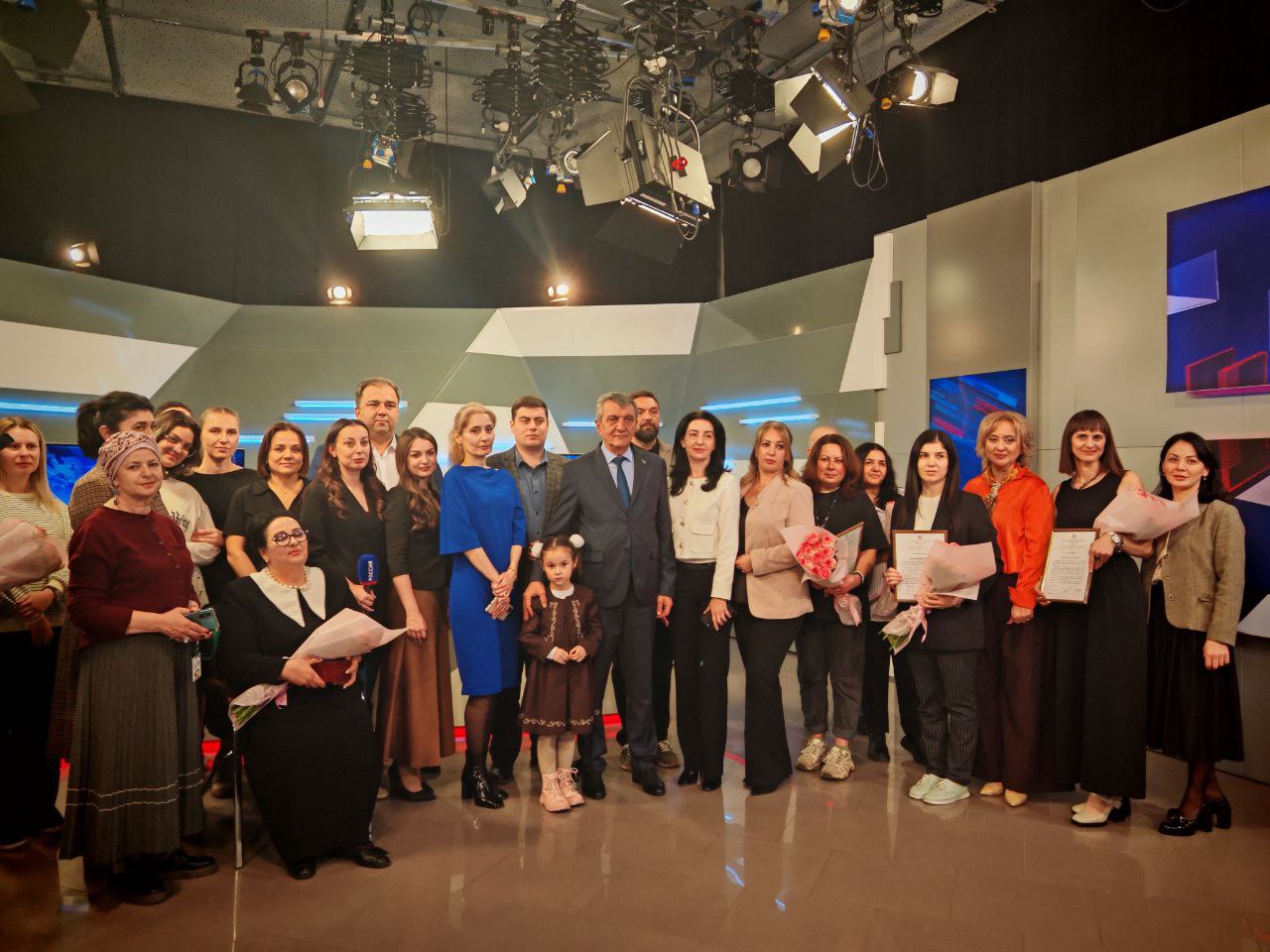 Сотрудники службы телевидения ГТРК "Алания" удостоены Благодарственных писем главы республики